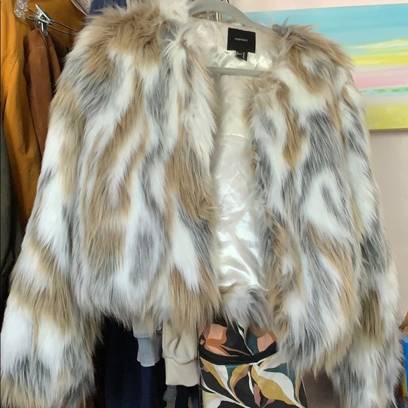 Fur coat - Picture 2 of 5